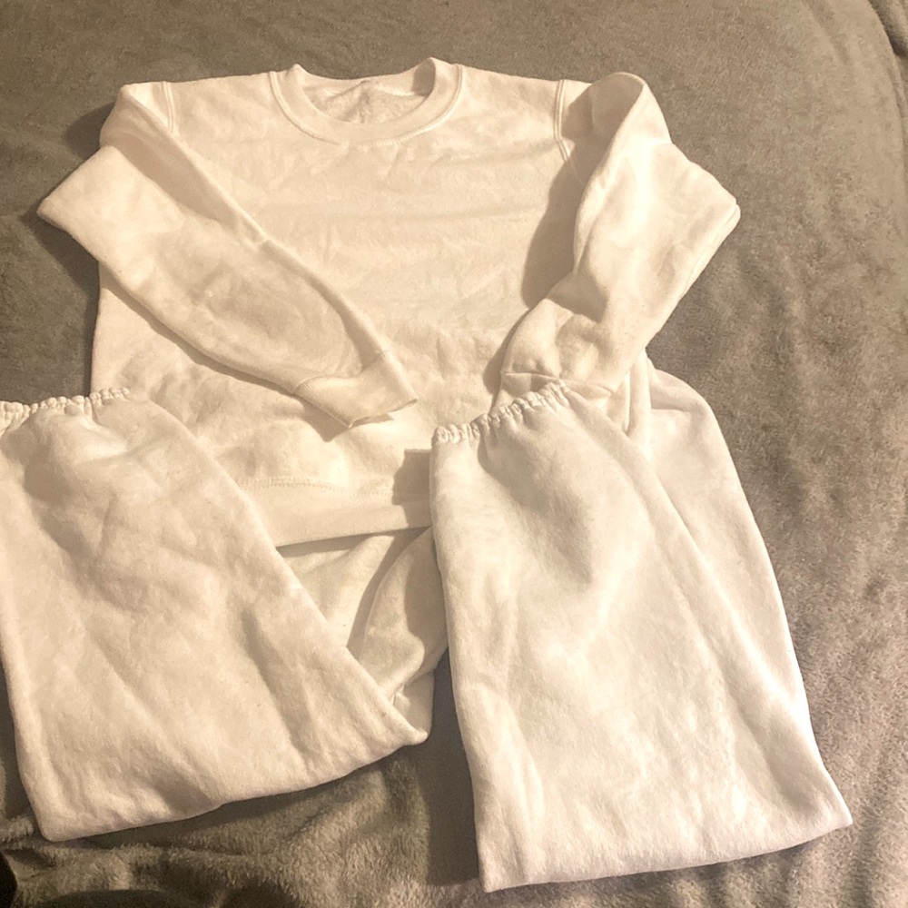 2 piece sweatshirt/pants EUC worn once